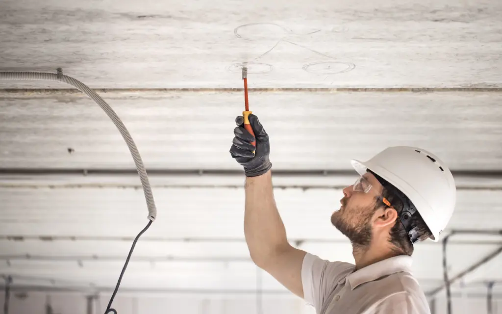 Ceiling Cracks When To Worry Cleveland Ohio